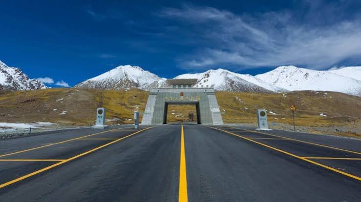 Khunjerab Pass Sightseeing Tour